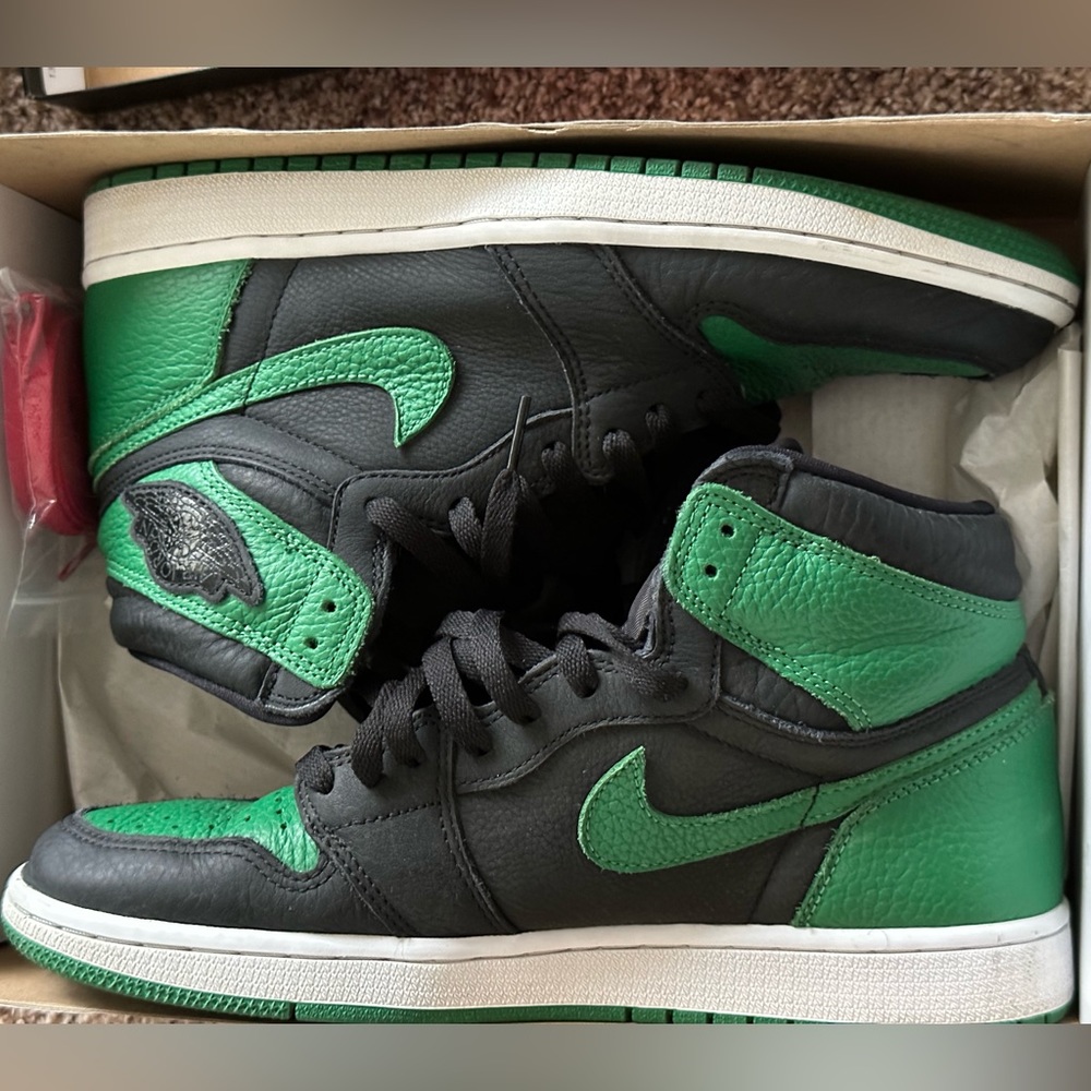 Pine Retro Jordan 1s